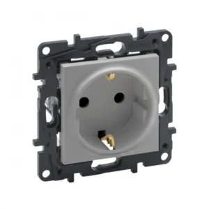 Розетка Legrand Розетка 2К+З Niloe Step 16А 250 В винт. клеммы Алюминий 863321